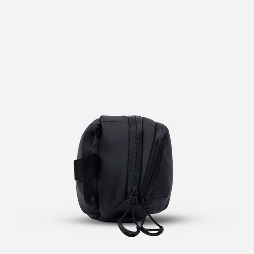 large-black-tech-bag-variant_ids-39922325192784