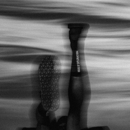 blurry-image-and-upside-down-of-h-o-e-socks