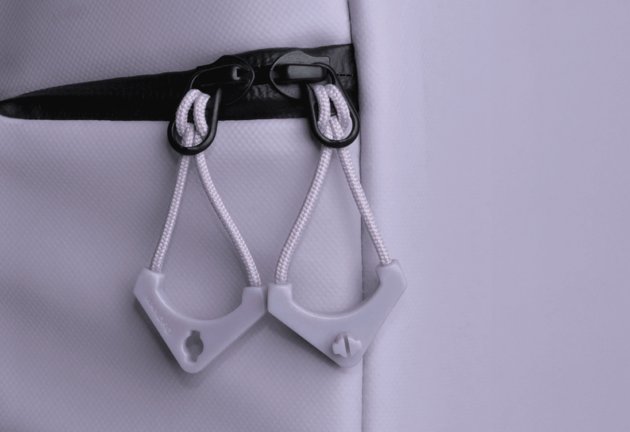 WORRYLESS® Locking Zipper Pullers in Uyuni Purple – WANDRD Gear