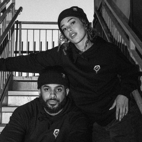 h-o-e-fw-2024-beanie-on-female-and-male-models-variant_ids-40910130249808