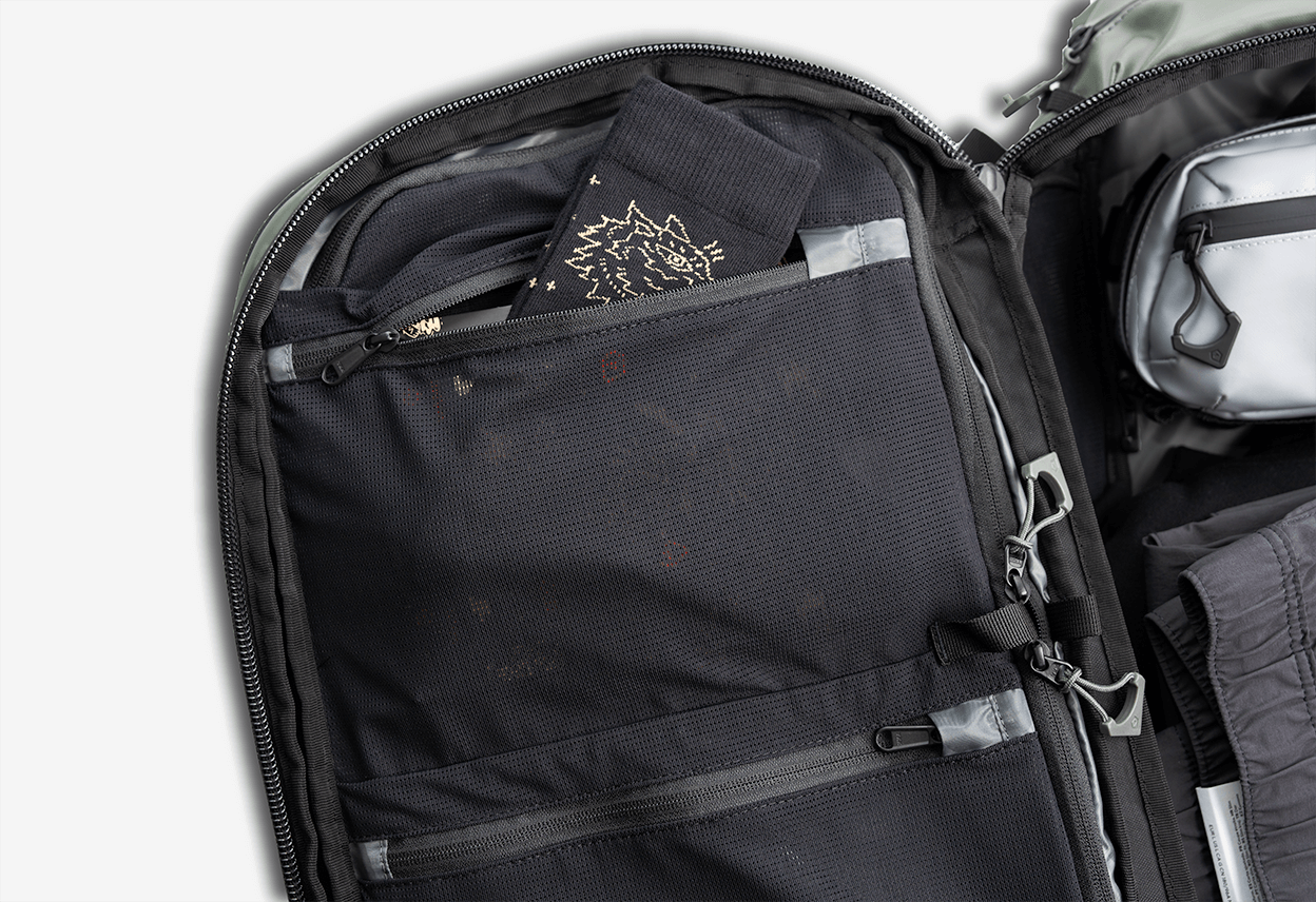 TRANSIT Travel Backpack 35L in Black – WANDRD Gear