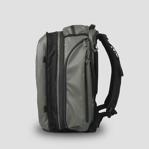 transit-travel-backpack-green-side-expansion-zipper-opening-and-closing-variant_ids-40190470750288-40190470815824-41121650212944-41121650278480